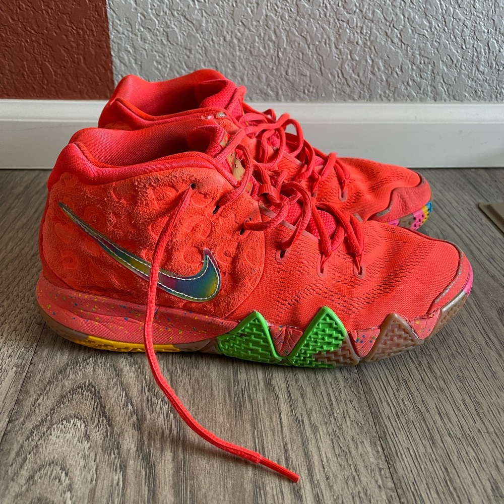 Kyrie Irving Lucky Charm Shoes Size 7